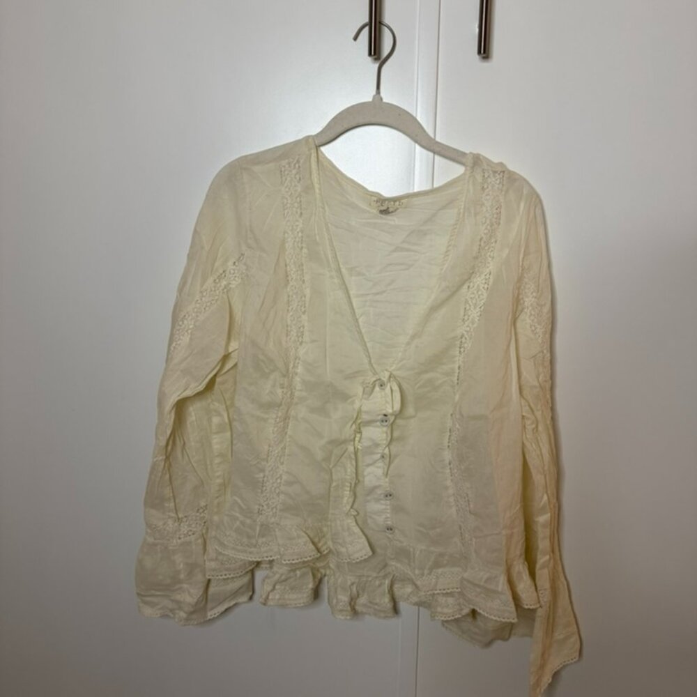 Torrid Festi Cream top - size 1